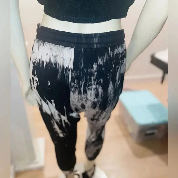 FATE TYE DYE RELAXED FIT JOGGERS WITH ELASTIC WAIST AND POCKETS SIZE M - Picture 13 of 16